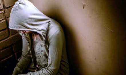 Жизнь пациента с апноэ сна часто требует постоянной борьбы с депрессией